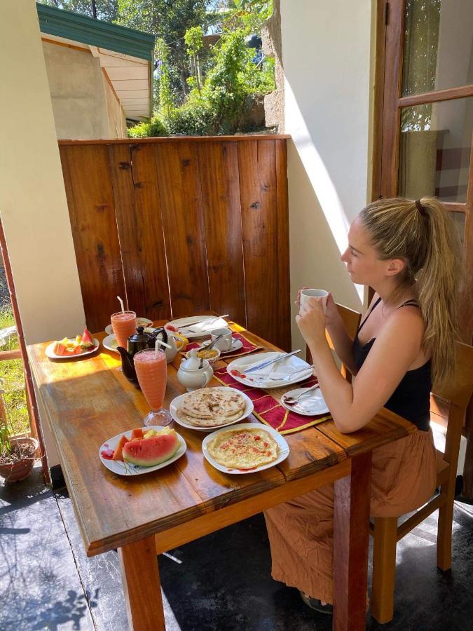 Mango Shadow Inn Ella Eksteriør bilde